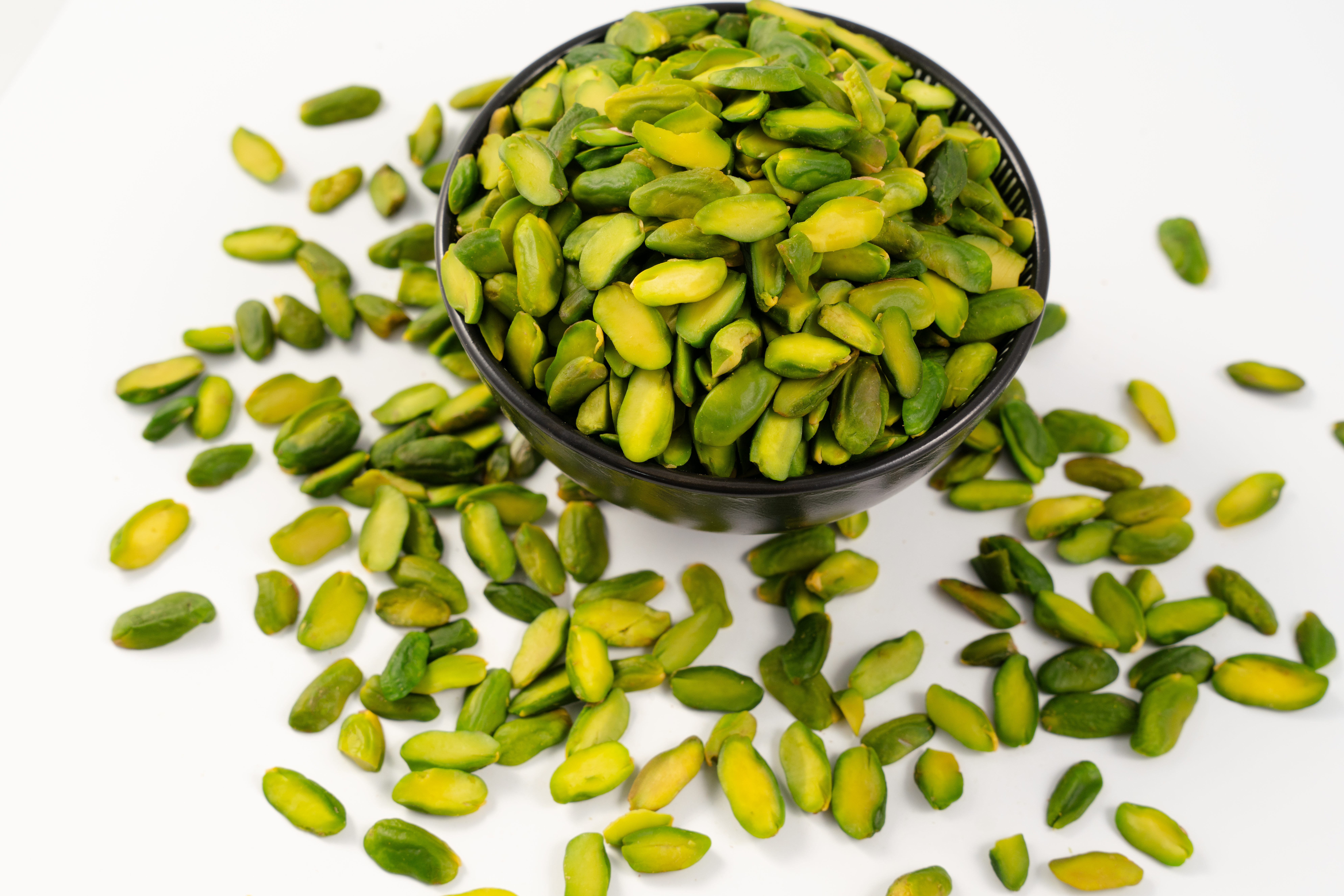 ۷ فرآورده شگفت‌انگیز پسته که بازار صادرات را متحول کرده‌اند